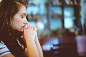 Jak się modlić? Pamiętaj o kilku zasadach