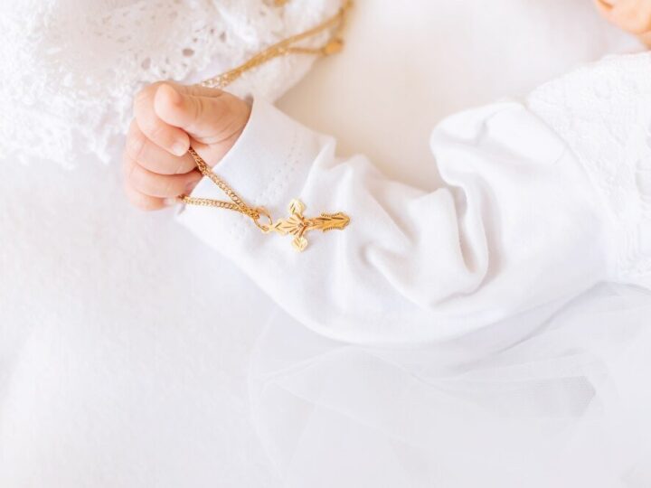 Czy na chrzest kupuje się kwiaty?