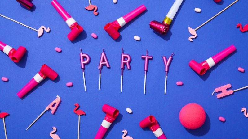 Czym zaskoczyć gości na imprezie – kreatywne i proste pomysły