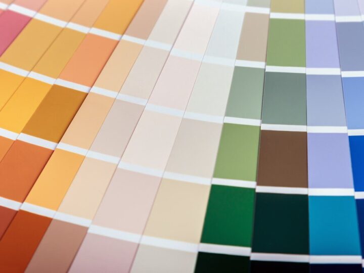 Turkusowy a seledynowy – czym się różnią te kolory?