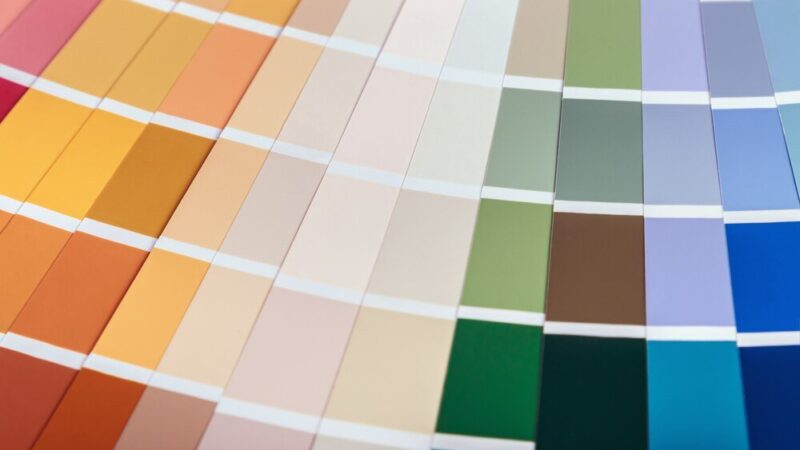 Turkusowy a seledynowy – czym się różnią te kolory?